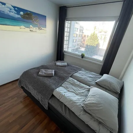 Center 4-room Parking Apartment *