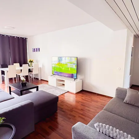 Center 4-room Parking Апартаменты